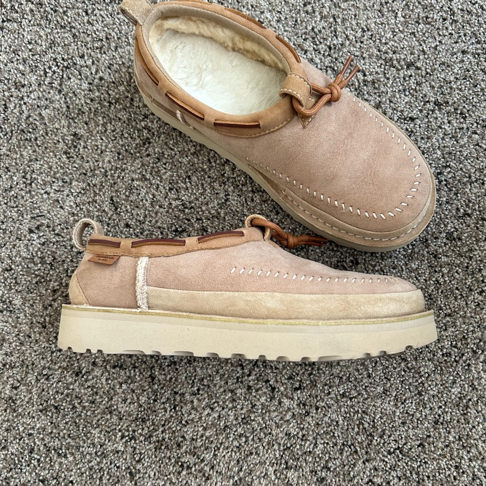 Ugg Tasman Tan Suede Slip-On Loafers size women’s 10 or mens 8 - Picture 3 of 8
